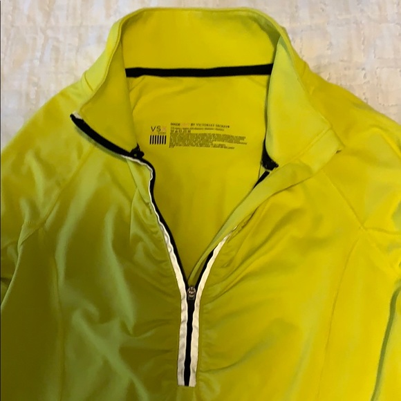Active/Running Jacket - Picture 2 of 6